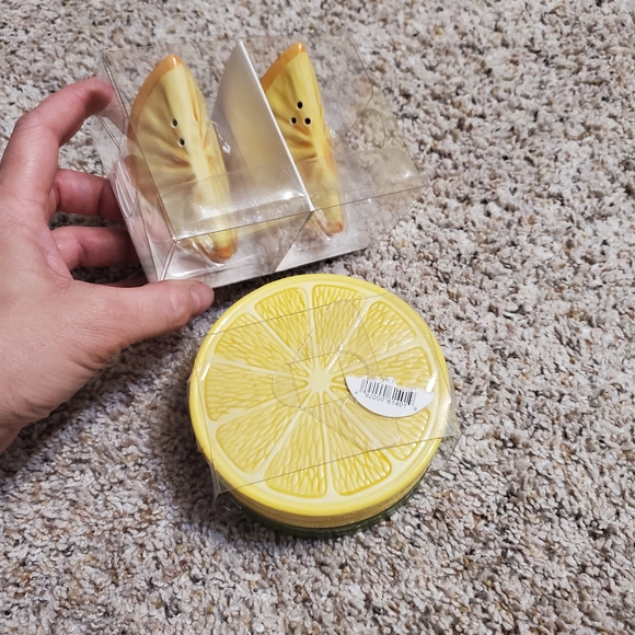 NWT Coaster Salt and Pepper - Picture 3 of 4